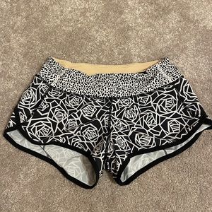 Lululemon Speed Up Shorts 2.5”